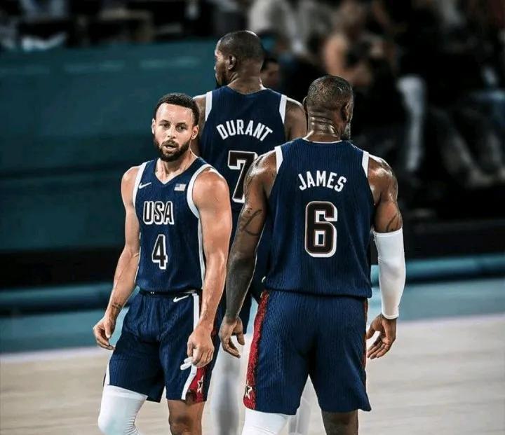 杜兰特不敌詹姆斯和库里
杜兰特的2K26综合能力值为93，排在前十名的最后一位，