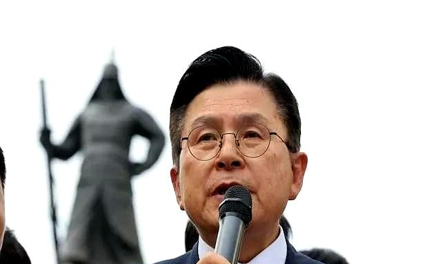 黄教安退选，高明！











---











韩国政坛
