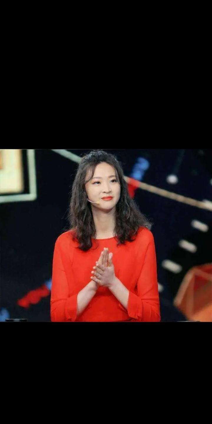 【惠若琪当嘉宾，是真敢说呀】
中国女排1：3负于法国女排，无缘世锦赛八强。解说嘉