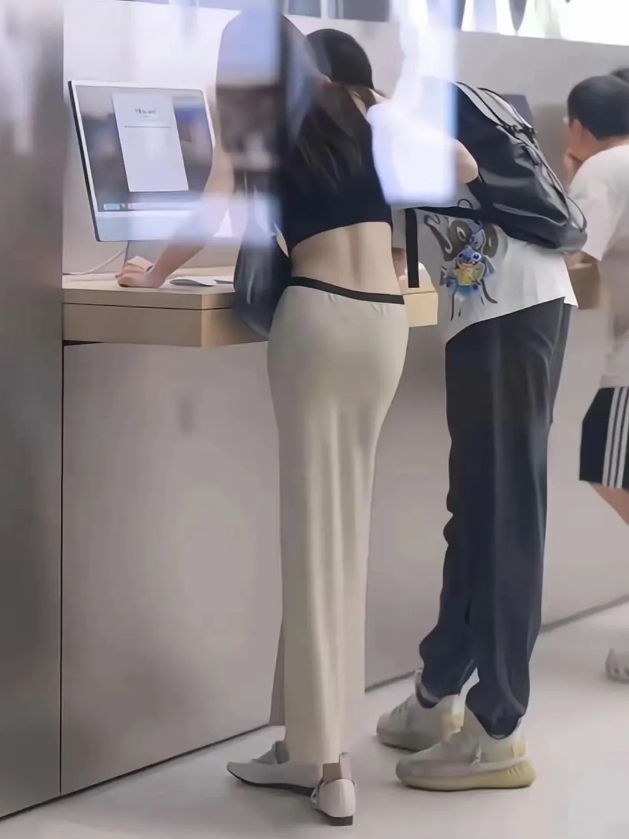 谁知道这电脑是什么牌子？