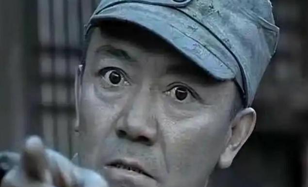 荧幕英雄变现实渣男，那句荧幕形象不上升本人算是说到点子上了。李幼斌在《亮剑》里喊