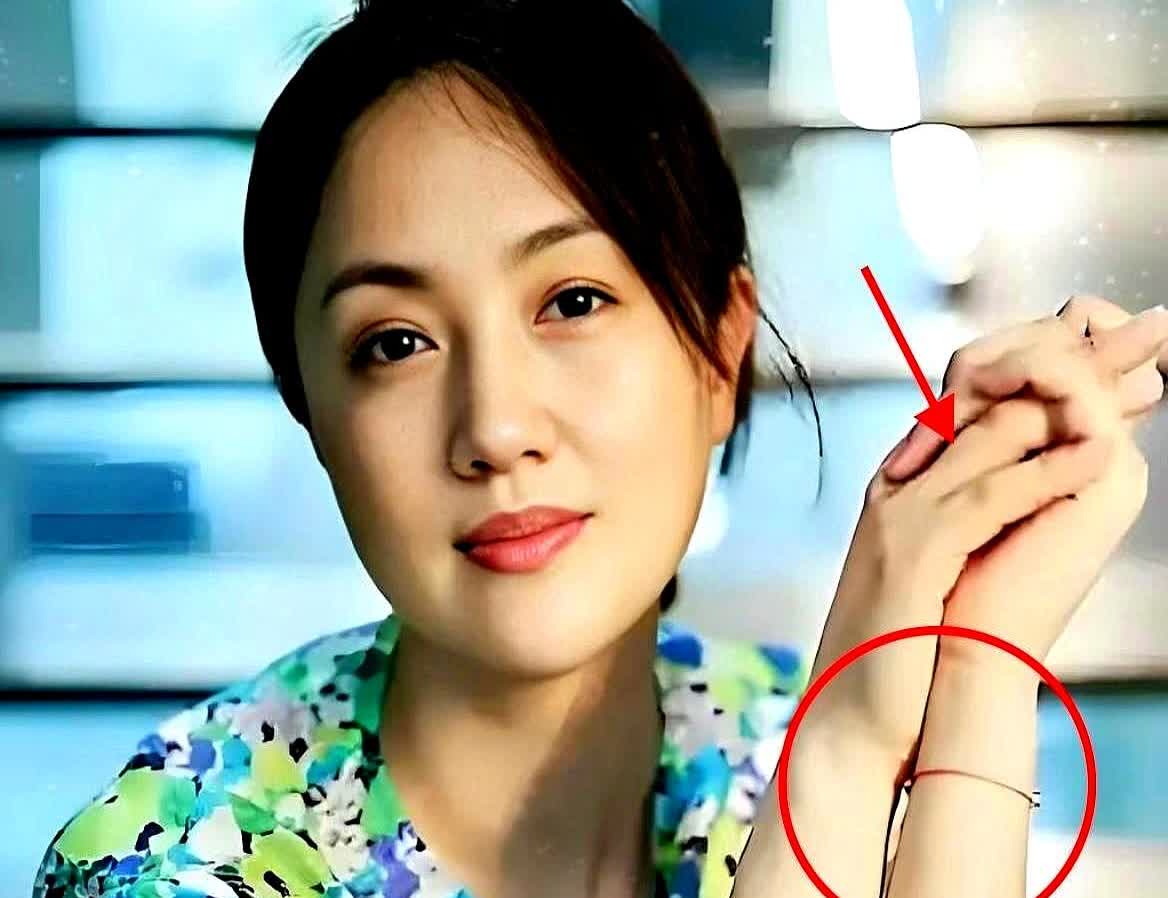 李乃文问朱媛媛：“你为啥选了辛柏青不选我？”辛柏青插嘴道：“你有我帅吗？”朱媛媛