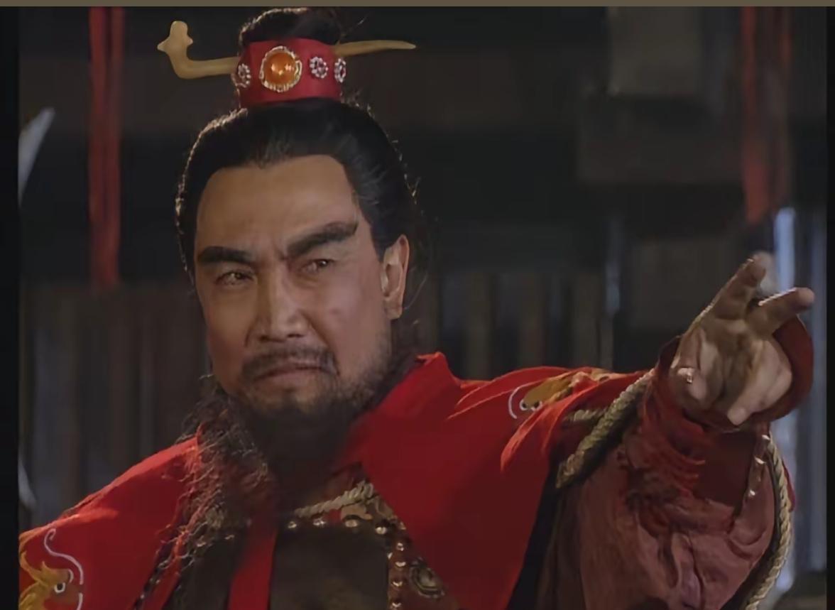 曹操这个人再坏，也没有杀汉献帝。他的儿子曹丕，也没有杀汉献帝，而是禅让完后，将其