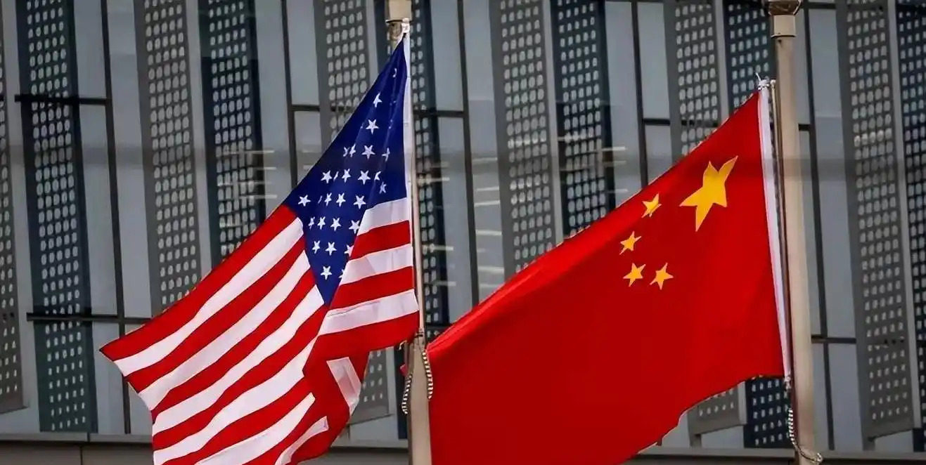 美国衰落中国为何不落井下石











天呐，中国竟然眼睁睁看着美国衰