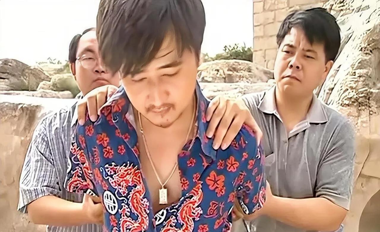 看现代人拍90年代的刑侦悬疑剧
不如看当时拍的片子，99%网友没看过！生猛真实，