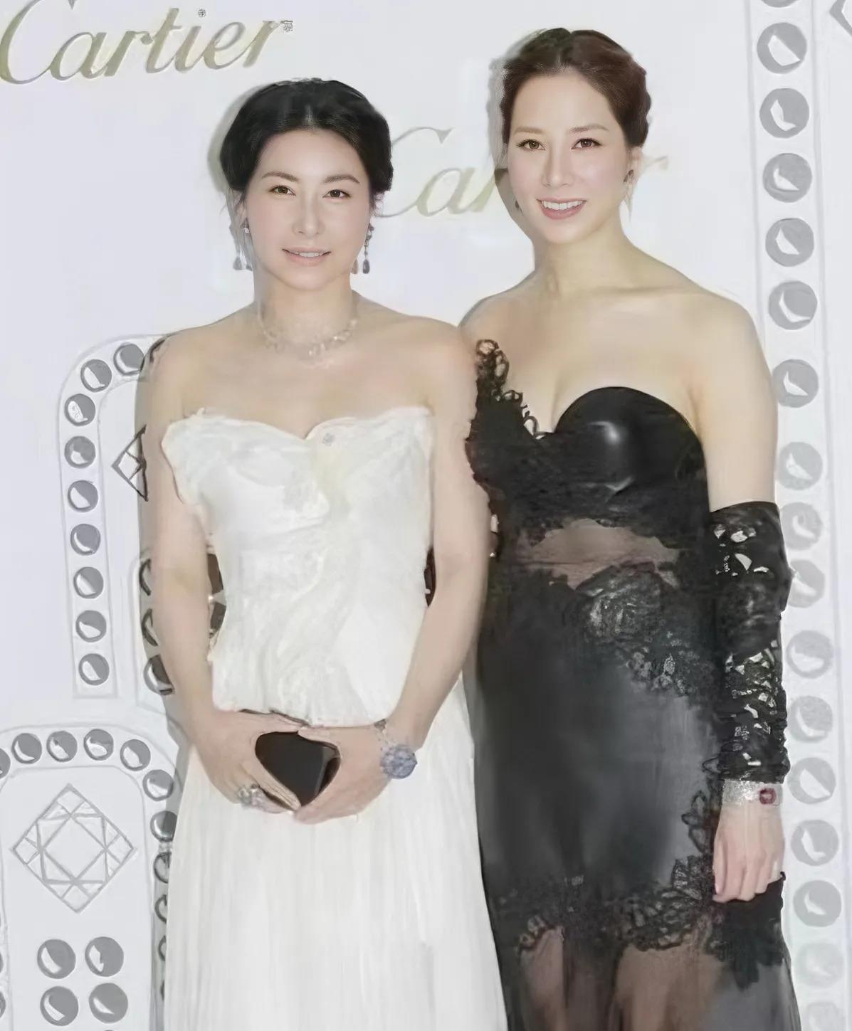 右边是郭晶晶，左边是徐子淇，这两位可以说是女人里的顶级代表了。 前些年有张合影让