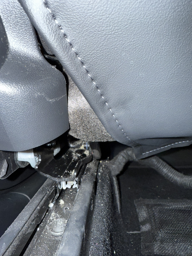 特斯拉辣鸡质量
本人2022年 11月4号提了一台y从提车第三天开始就一直各种问