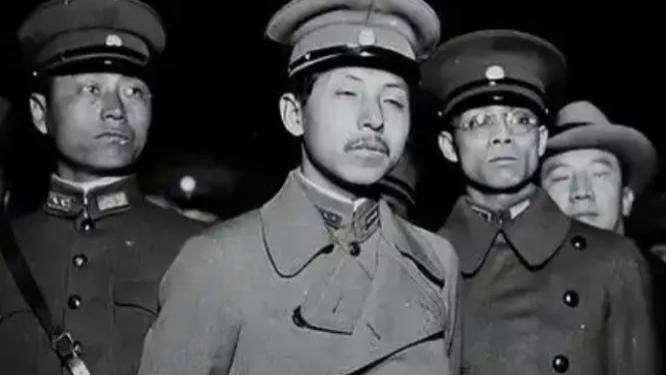 东北军对战红军最惨一仗，不仅整师被全歼，师长也被吓得精神失常