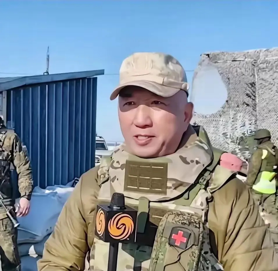 记者老卢真硬汉，战地记者有排面











老卢的故事简直比电影还精彩