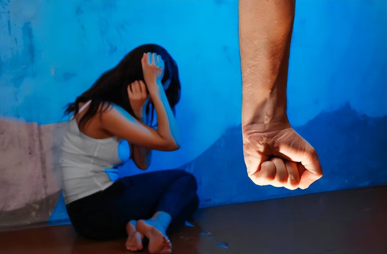 浙江温州有一位母亲，因为管教9岁的女儿，结果一不小心把孩子给打死了！你说这是教育