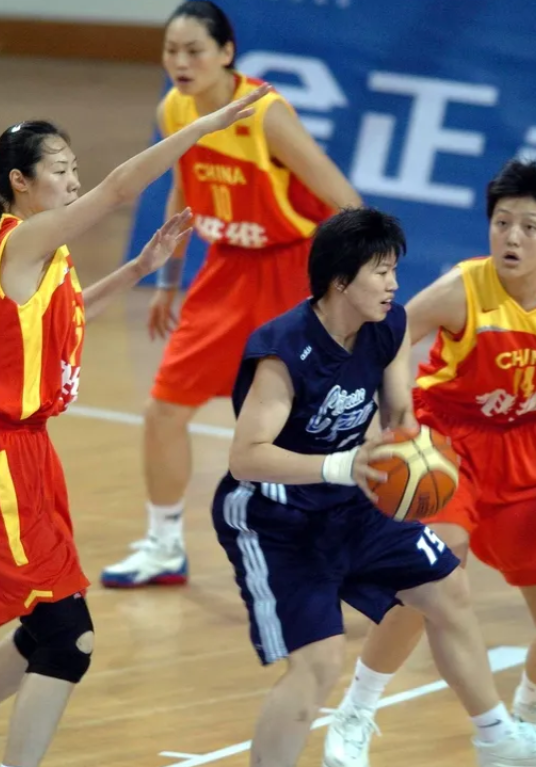 6月18日晚的中国女篮热身赛西安站太燃了！中国女篮101-92战胜日本女篮，取得