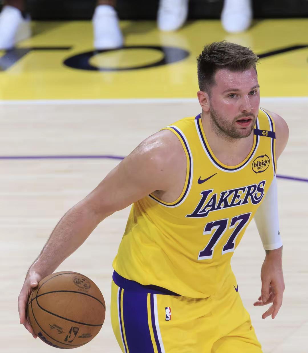 NBA首轮季后赛比赛湖人对战森林狼G3湖人最终输给了森林狼大比分1-2暂时落后森