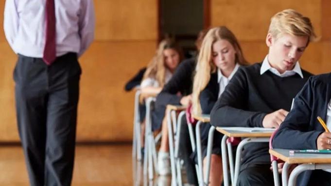 专科生逆袭英国名校？Top-up课程一年拿本科！