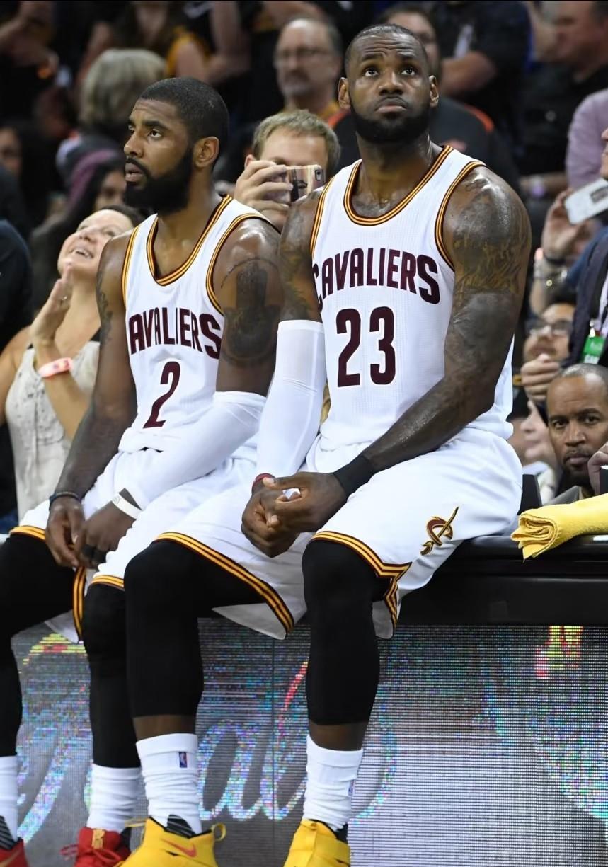 詹姆斯控制了香波特？
前NBA球员香波特在节目中
谈控卫总统山
他给出的名单是