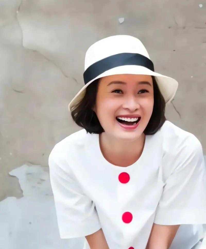 岁月不败于美人！53岁吴越白玉兰红毯造型优雅永不过时，美疯了
吴越简直绝了！白玉