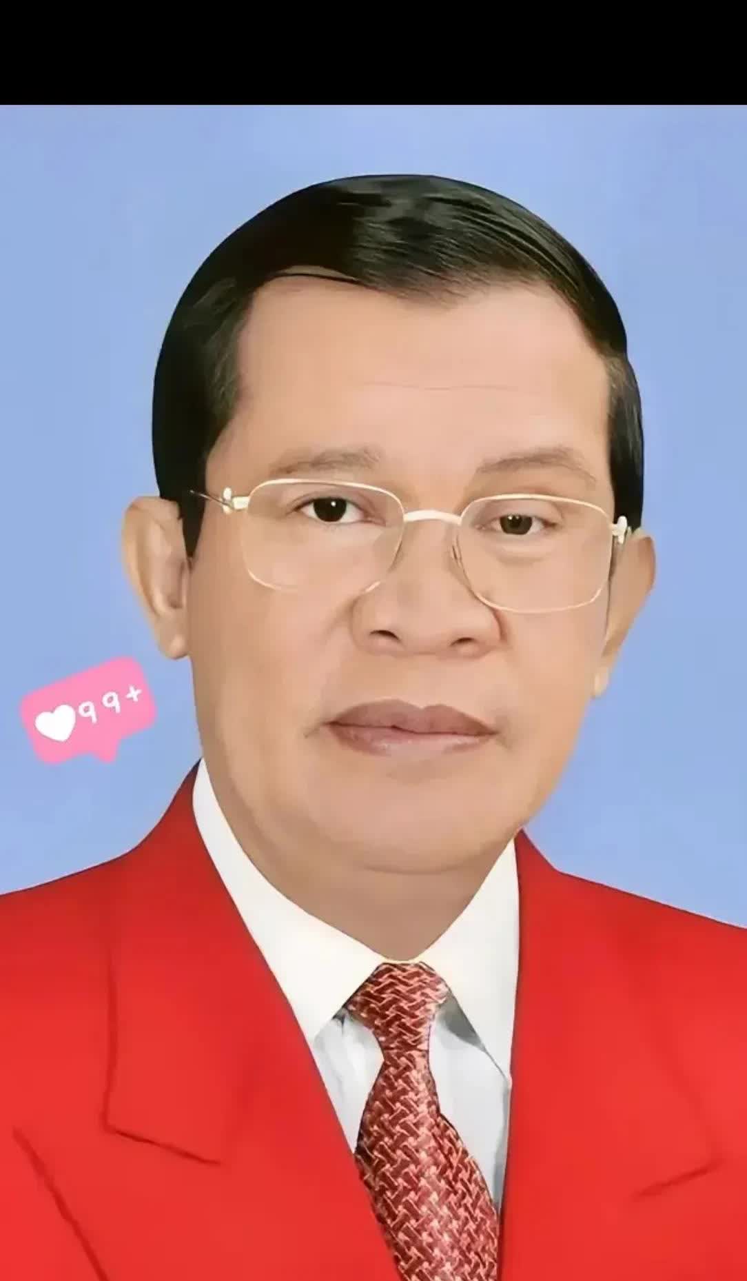 据柬埔寨总理府女秘昨天晚上跟我讲，这俩个人是全世近几个月通电话最少的人了。