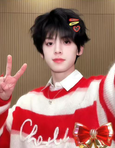 左航的反应太可爱了！被问忙不忙，一句“这种场面还是能控制住的”既认真又带点小傲娇