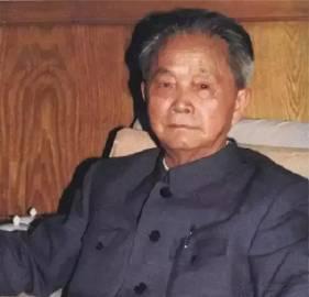 1961年，时任山东省委第一书记的舒同因为犯错，被免职下放到章丘县任县委第一书记