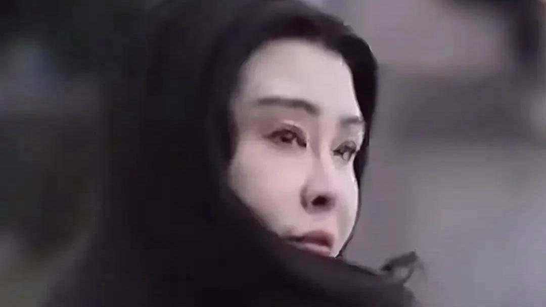 时光如梭，美人迟暮？58岁王祖贤的优雅人生