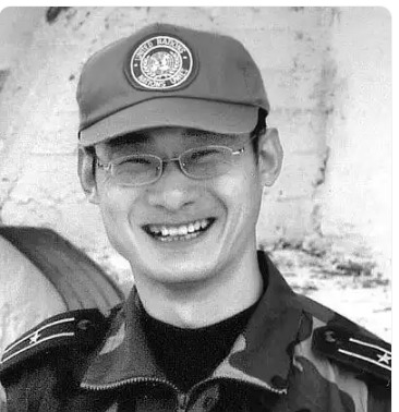 以色列炸死中国维和军人还没道歉











中国维和军人离奇被炸牺牲，