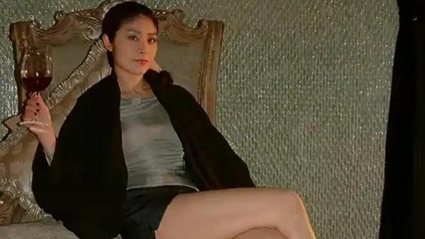 表面是艺人，实际是富家千金的5位女星，无人敢惹更别说潜规则了