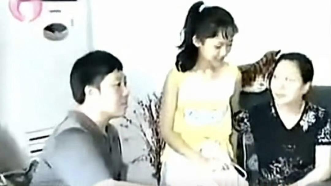 杨紫生日晒全家福惊现「基因彩票」！网友：叔叔阿姨缺女婿吗？