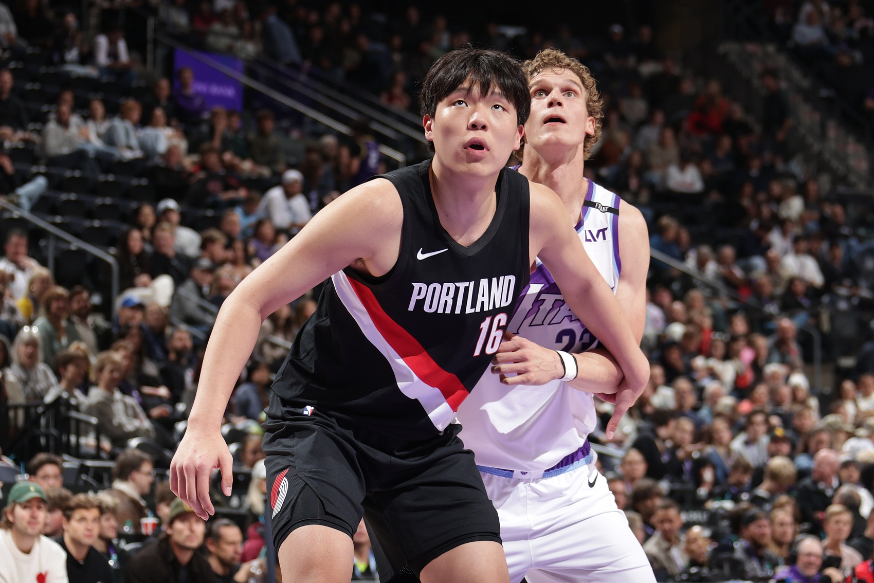 杨瀚森3分47秒，1投1中得2分1失误和2犯规喜忧参半！

一上来就是强硬上篮，