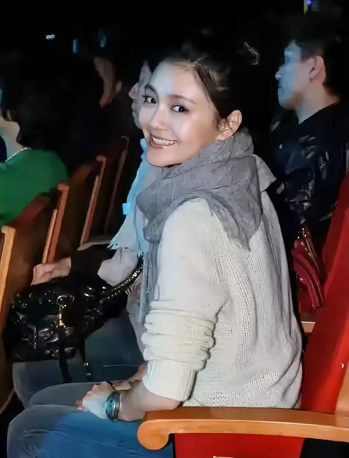 大S与汪小菲离婚时，一直未公开离婚原因。背后其实藏着大S的一番苦心，当时麻六记才