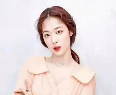 韩国娱乐圈这些女艺人的遭遇，实在令人痛心，也反映出背后资本操控下的黑暗