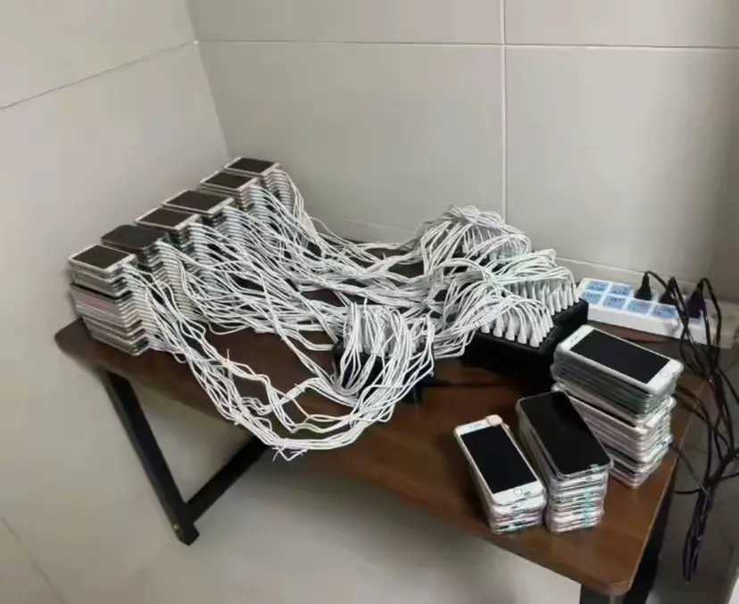 这么多手机是干什么工作的？
