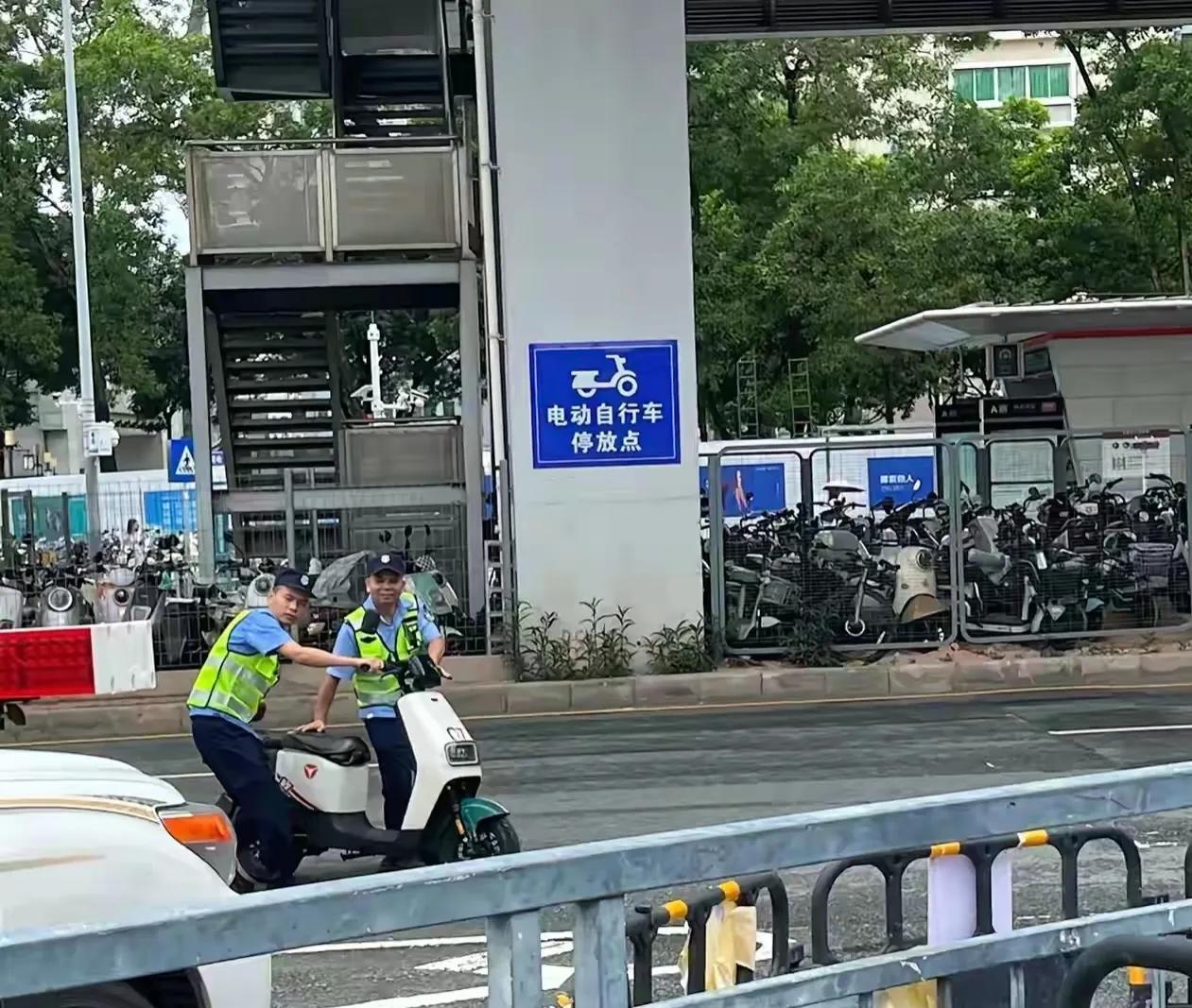 终于盼来了！深圳市政府终于出手整顿电瓶车。
最近几年，深圳被电瓶车围城，无论是城