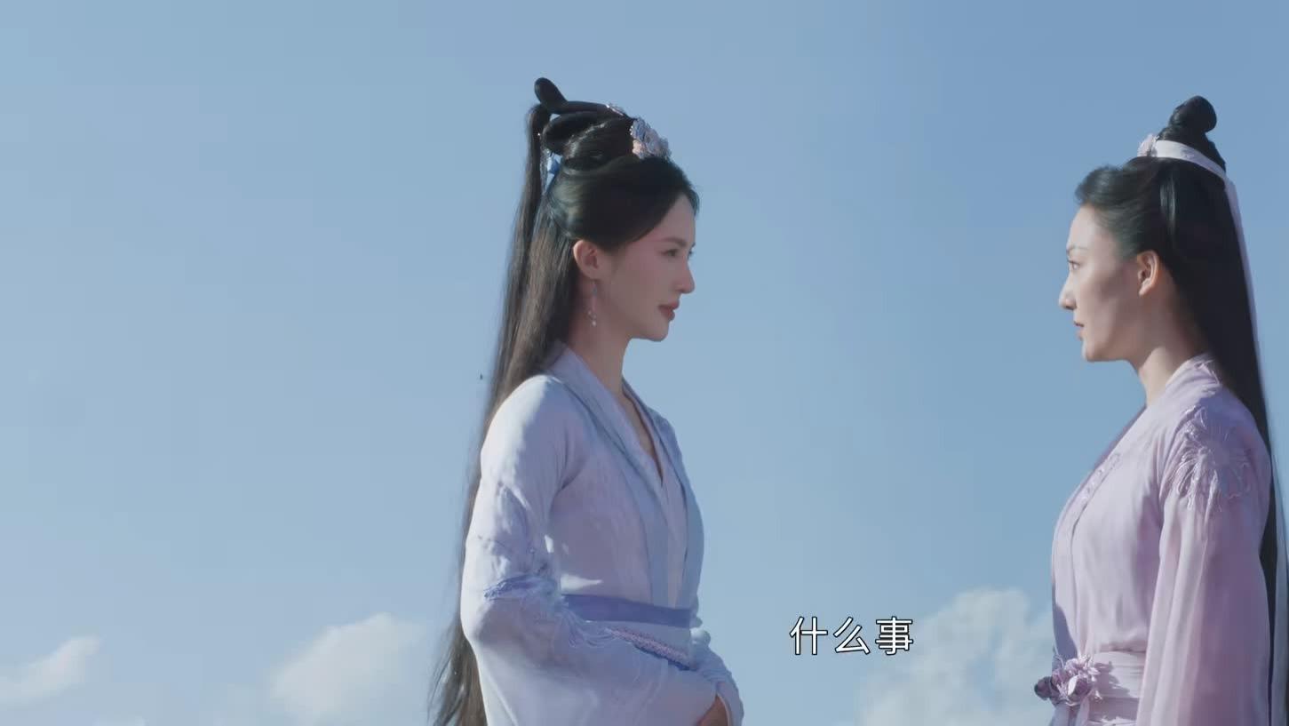 《凡人修仙传》和《利剑玫瑰》各追15集，一个下饭爽剧，一个欲罢不能