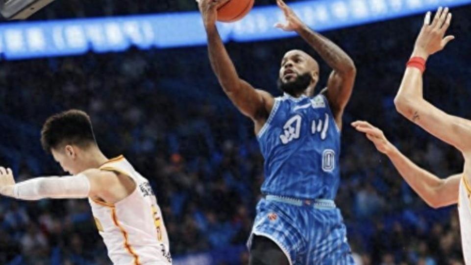 四川男篮欠薪事件升级