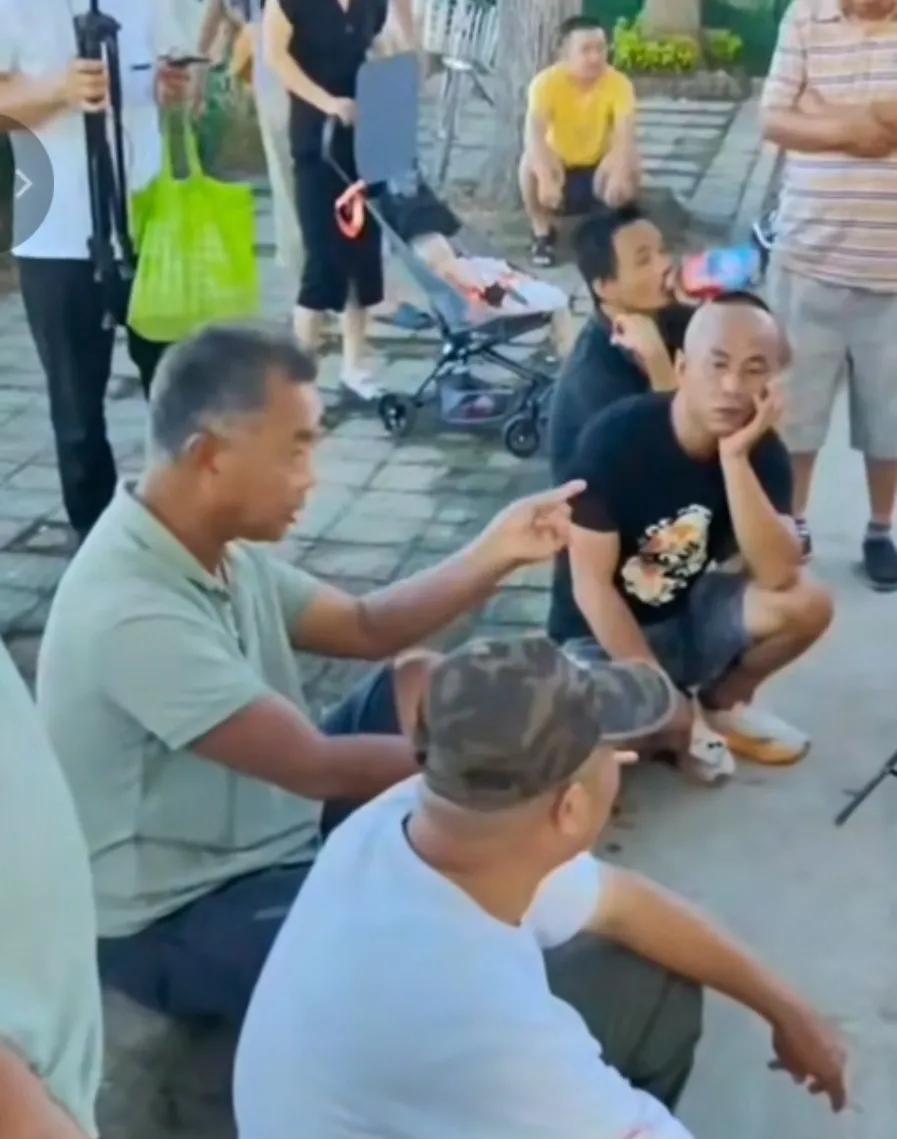 沈老师今天终于还是宣布暂时不再写字、画画了，不陪小主播们玩了，后续可能自己会偶尔