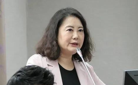 潘孟安和吴钊燮今天再度缺席台湾省立法机构的质询，都是让副手出席今天的报告并答询。