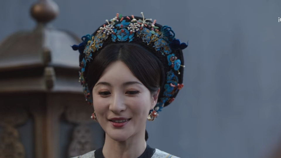 原来她和他是亲戚，家族显赫，貌美如花，如今演《大生意人》又火了