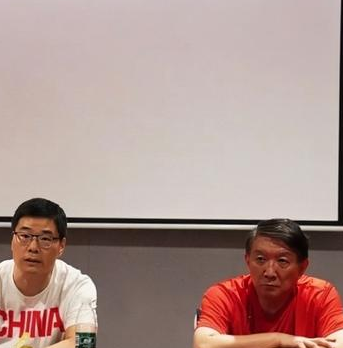 CBA将在27年后恢复升降级制度。据媒体人杨芊透露，CBA将在2026-27赛季