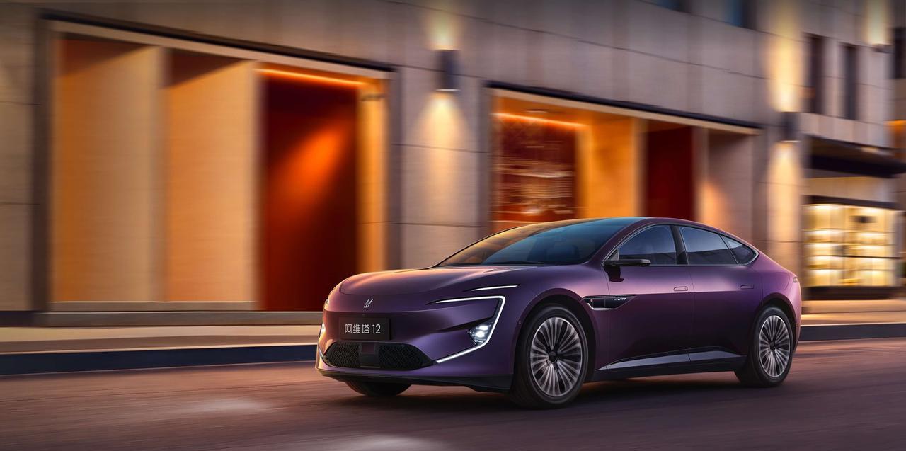 2025 款阿维塔 12 上市，推出 6 款车型，售价 26.99-42.99 