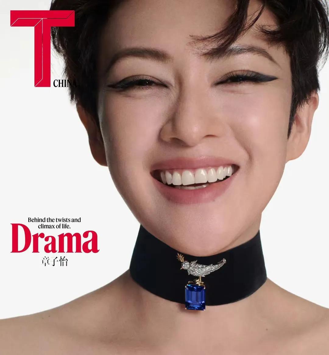 章子怡登上了T magazine杂志七月刊的封面。
她的状态实在是太好了！化妆师