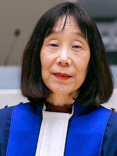 保命第一！海牙国际刑事法院日籍法官赤根智子连夜返日
这起事件怎么看都透着古怪。一