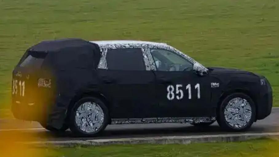 或40万起售 极氪8X路试谍照曝光 定位性能旗舰