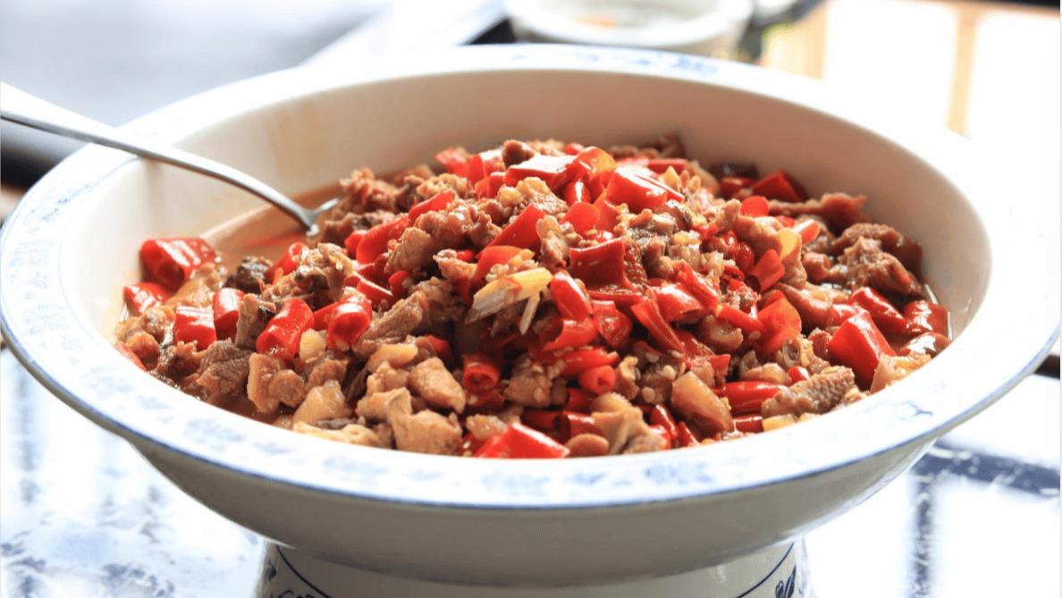 湘潭教堂鸡VS郴州烧鸡公，谁才是湖南辣度“天花板”？