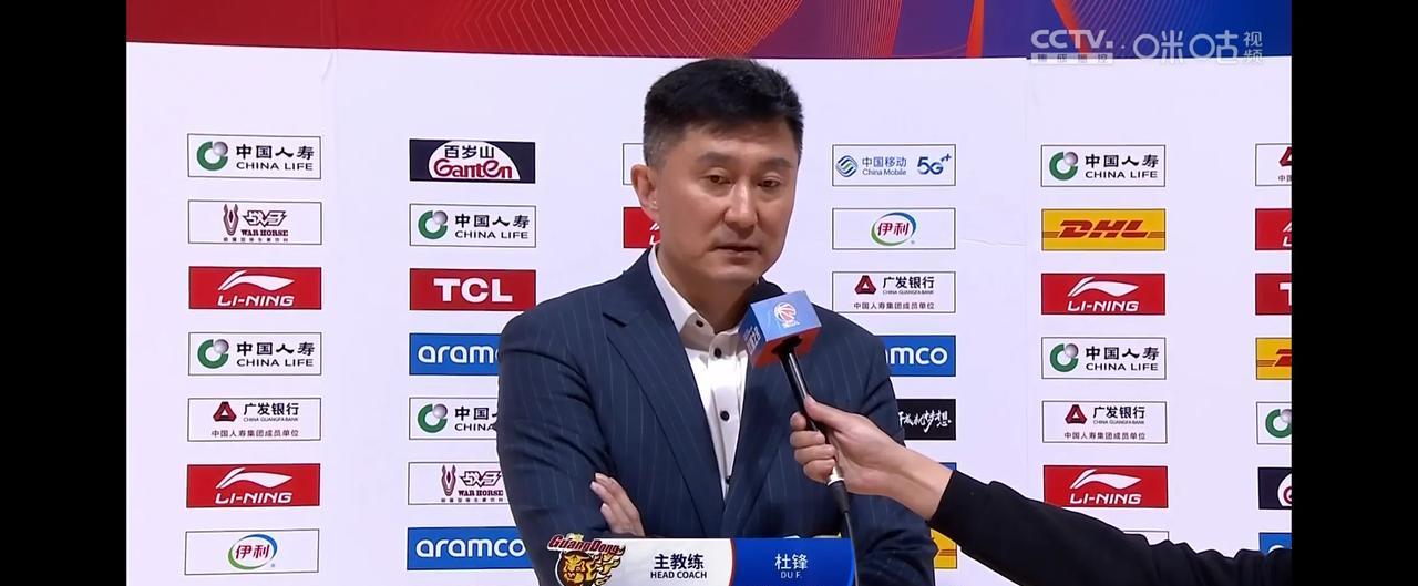 广东队能战胜稠州银行，最应该感谢吴前，他的三分球6投0中得0分，没有他在场上，广