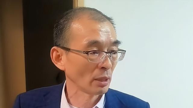失算了！谢浩男亲妈被迫回应，谢爸离婚真相被曝光，浩南口碑翻车