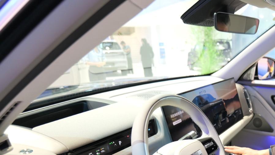 方言也能精准识别！银河M9超拟人Eva，智能车终于不用学