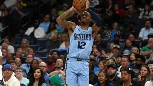 莫兰特不适配乌度卡体系，朱-霍乐迪怀特才是最佳人选