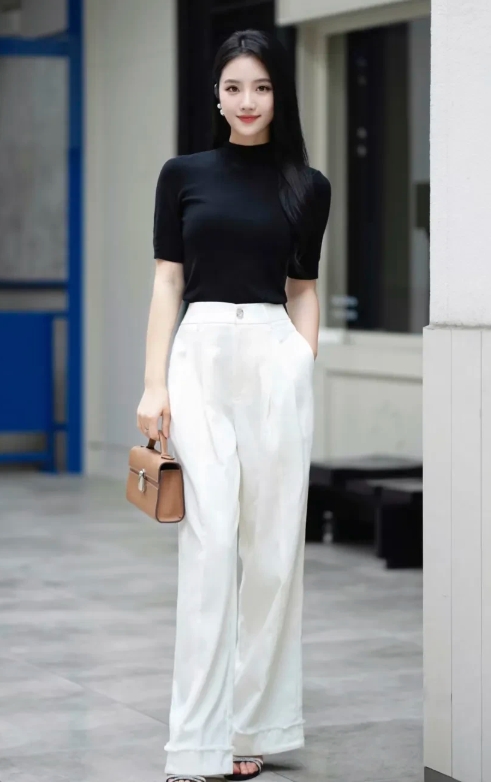 31岁，大龄剩女，母亲提出订婚条件:
1，彩礼，我们这儿彩礼一般18万8，或者1