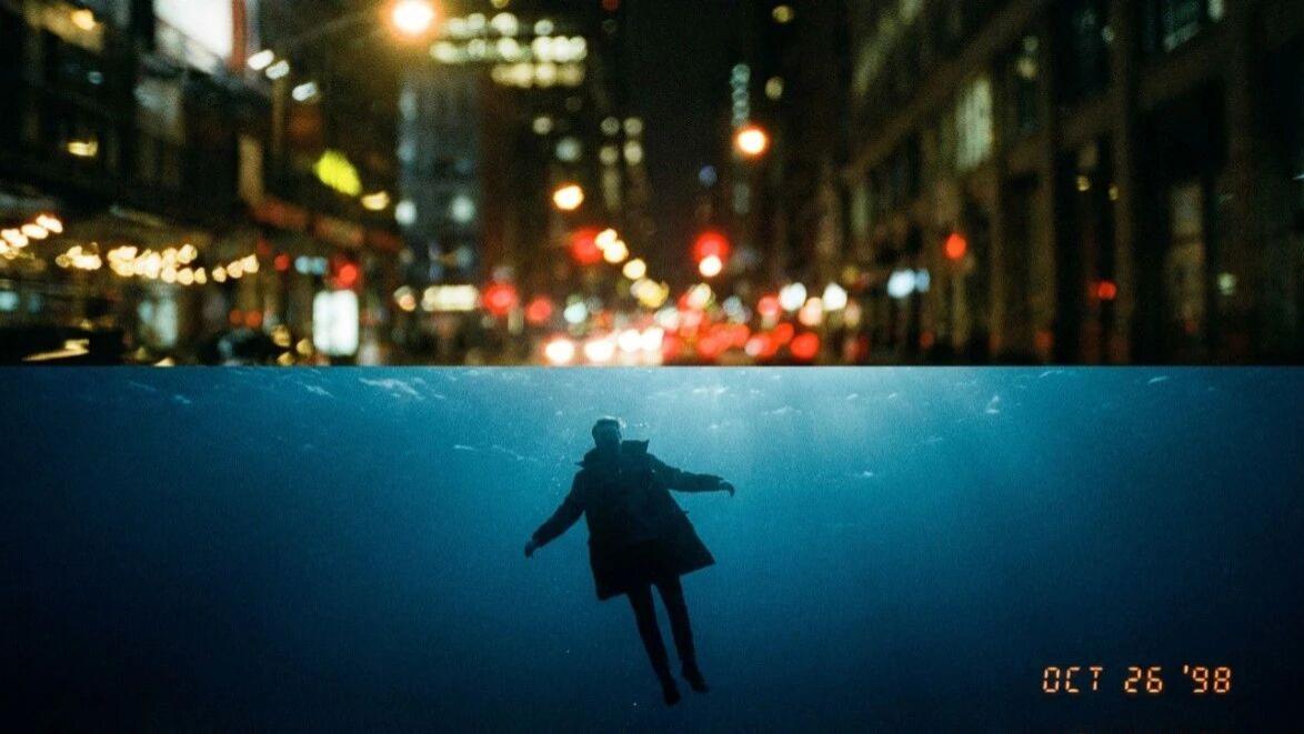 明明生活在人群中，却感觉像沉溺在深海（抱抱你）