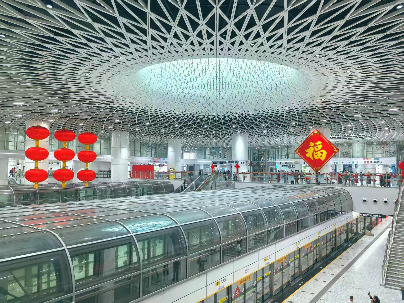 电影《惊蛰无声》取景地，深圳岗北地铁站科技故事感爆棚！