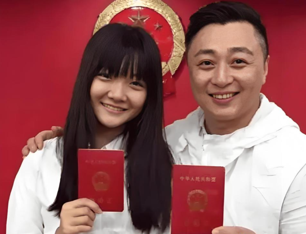 他们竟是夫妻，因戏生情恩爱10年，妻子是影后，女儿也是小戏骨

